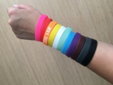 Silicone wristband without printing