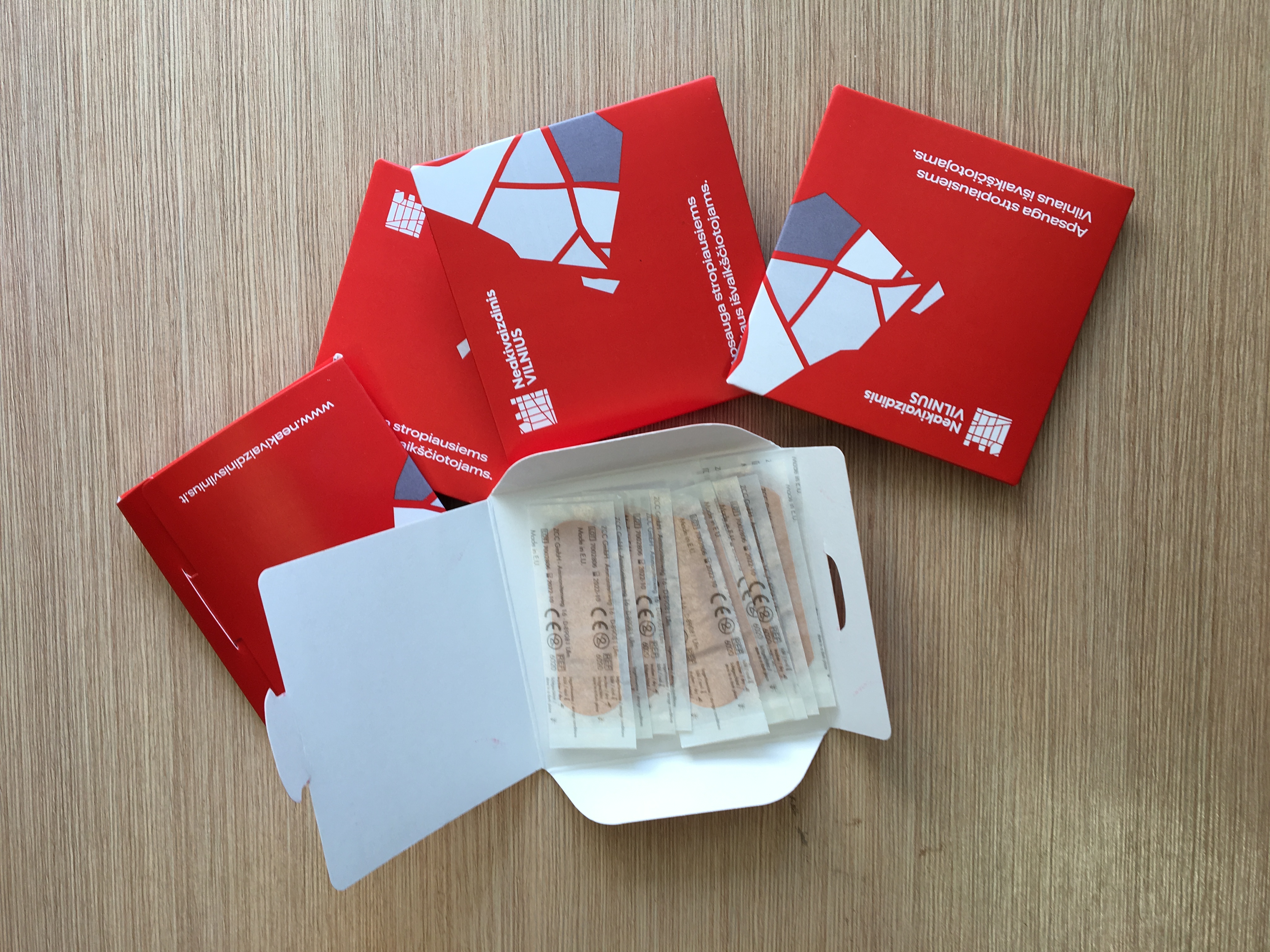 Plasters in paper box POCKET