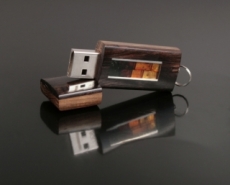 Mediniai USB su gintaru