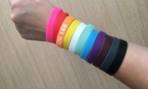 Silicone wristband without printing