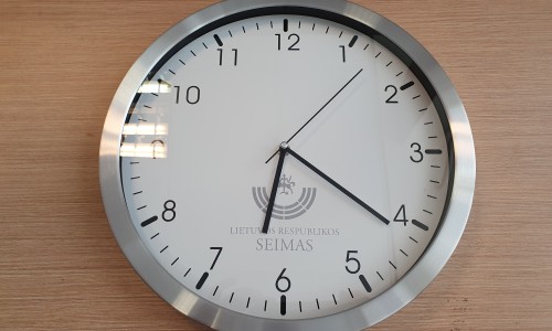 Wall clock: aluminum